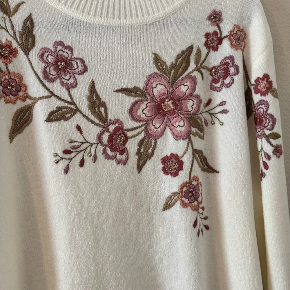 Telluride Floral Embroidered White Chenille Sweater 3x - Picture 6 of 9